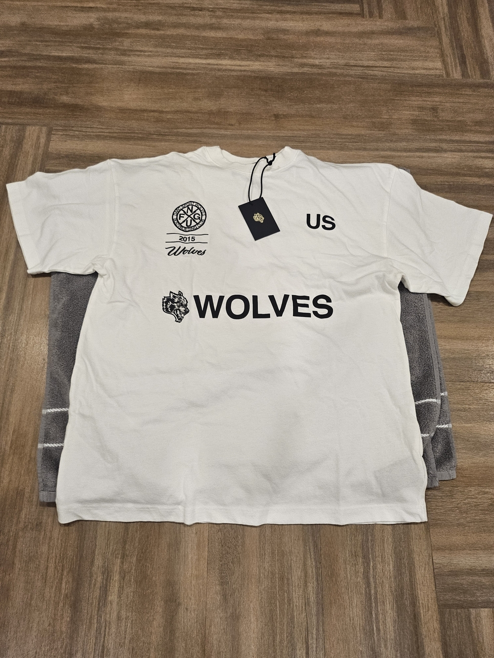 Darc Sport Be True White Short Sleeve 'WOLVES' Graphic Tee